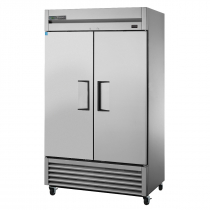 True TS-43-HC 47" ENERGY STAR Certified TS Series Reach-In 2-Section Refrigerator With 2 Solid Doors With Stainless Steel Interior And 6 PVC Coated Shelves With Hydrocarbon Refrigerant, 115 Volts